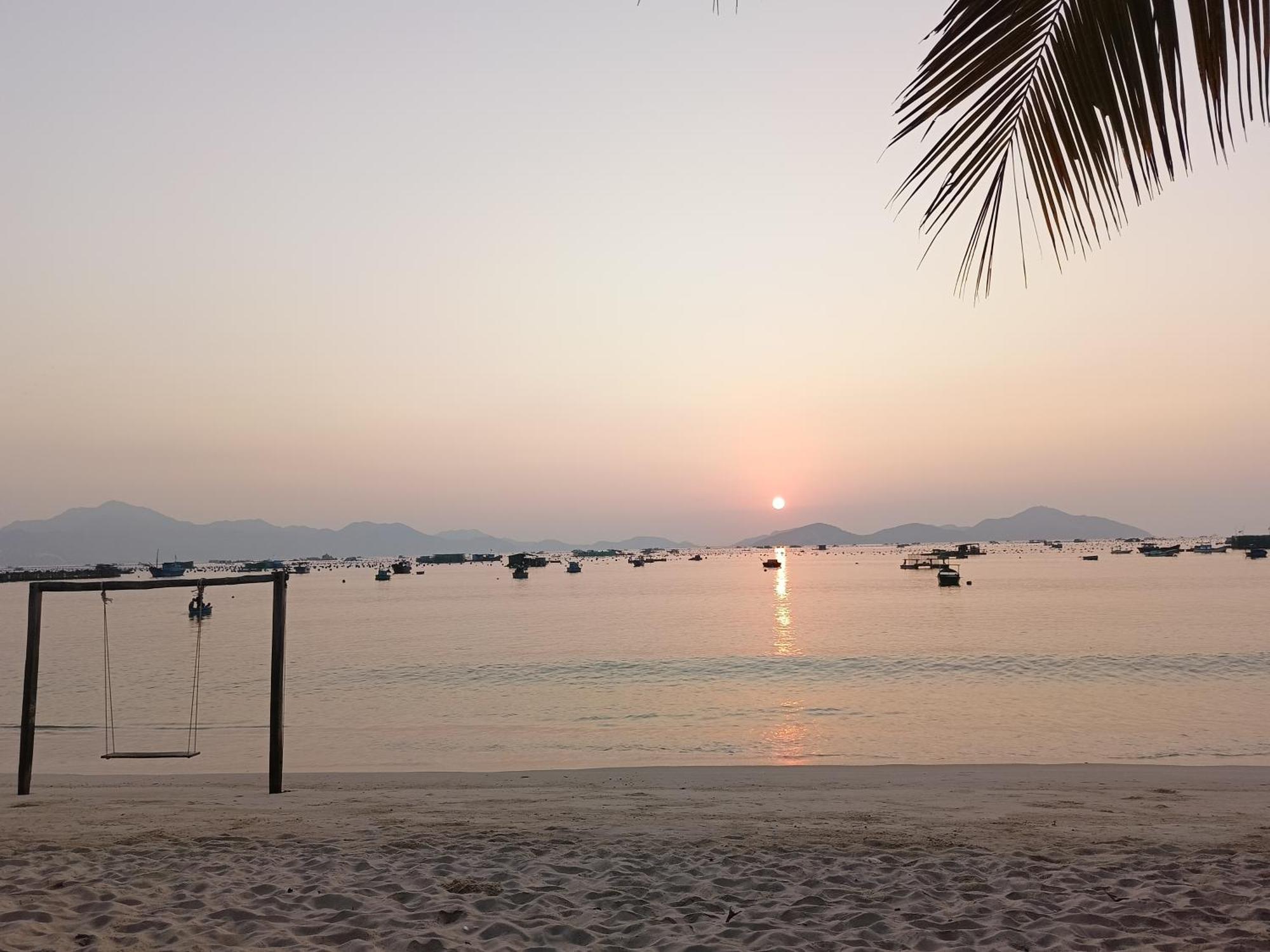 The Sunrise Anh Tu Hotel Cam Ranh Exterior foto